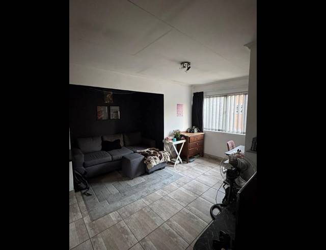 2 BEDROOM PROPERTY TO RENT IN MURRAYFIELD